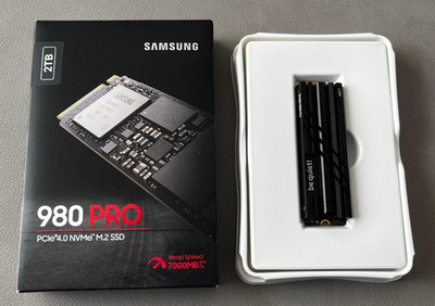 Samsung 980 Pro PCIe 4.0 NVMe M.2 SSD 2TB (MZ-V8P2T0BW) mit Kühlkörper, Heatsink