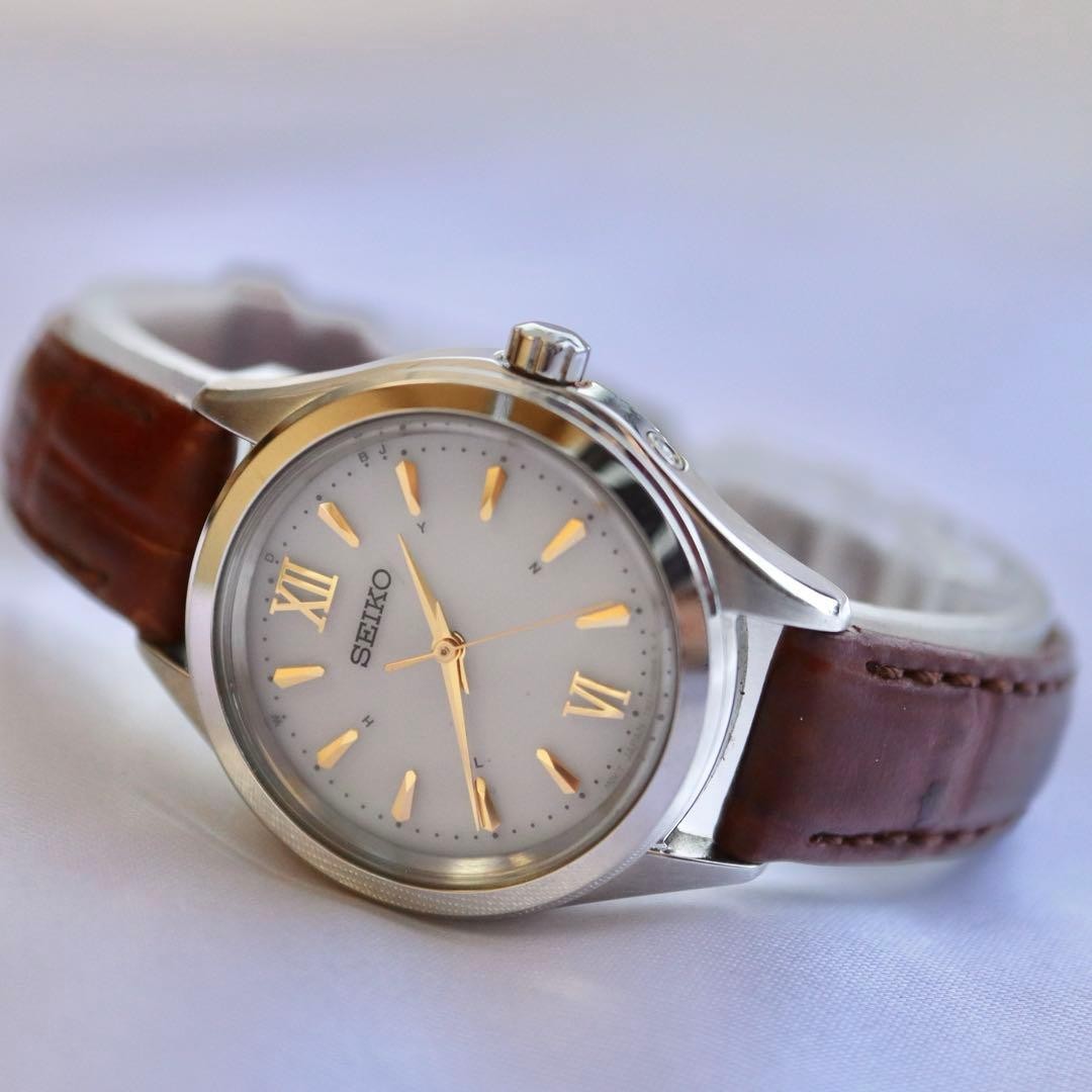 Цифровой фотоаппарат SEIKO Solar Round Roman