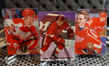 SERGEI FEDOROV (LOT 3) 1994-95 FLAIR CENTER SPOTLIGHT INSERT HOCKEY CARD & BASE