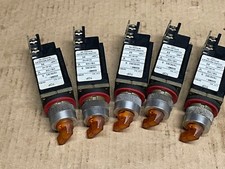 Allen Bradley 800MR-16HX2BS amber 2 position selector switch illuminated NO BULB