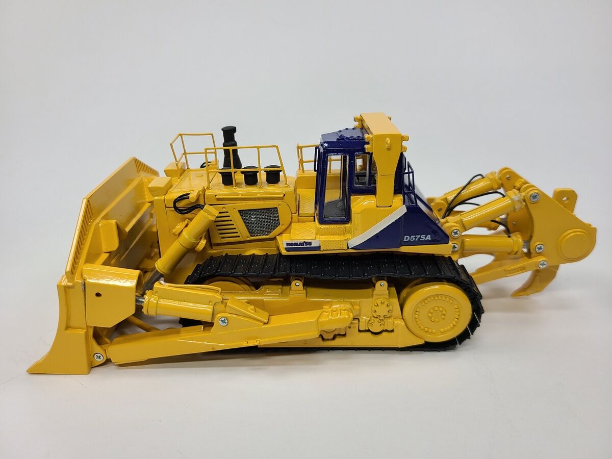 Komatsu D575A SR Super Dozer with Ripper - Yellow - HiMoBo 1 Komatsu D575A SR Super Dozer with Ripper - Yellow - HiMoBo 1