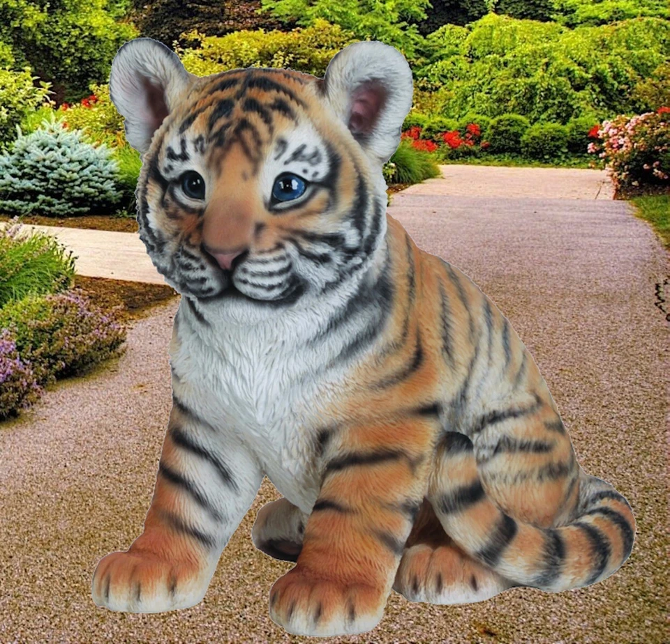 Vivid Arts Sitting Tiger Cub Highly Detailed Garden Decoration - Image 3 of 3