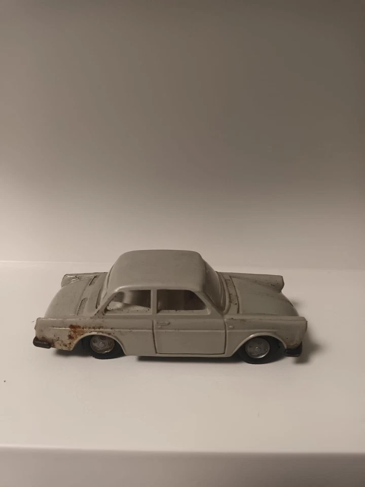 Volkswagen 1500 VW Politoys No Mebetoys Mercury Burago Polistil Hot Wheels  - Immagine 3 di 4