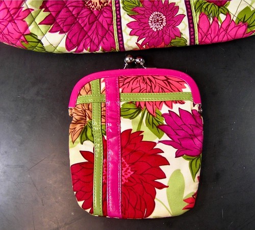 VERA BRADLEY  Quilted Cloth, Floral Shoulder Handbag, NEW - Picture 7 of 7