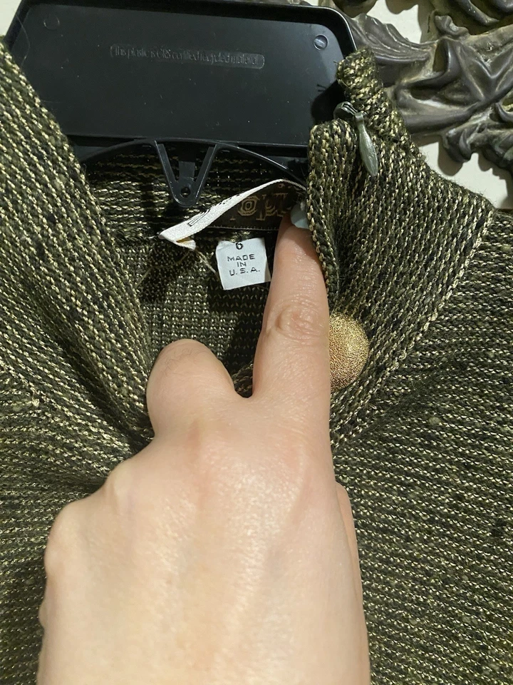 St John 两件裙套装金色粗花呢 — 第 4/4 张图片