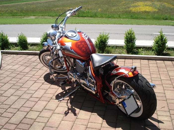 Guardabarros de acero redondo Bobber Chopper 170 mm de ancho para Yamaha Dragstar XVS - Imagen 3 de 4