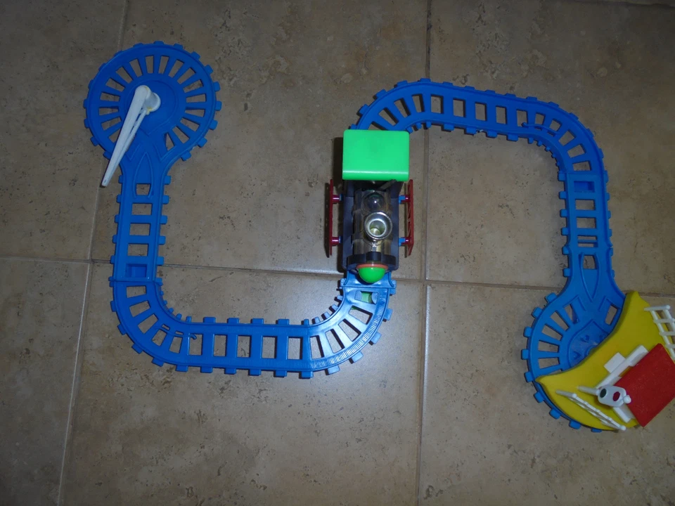 Vintage años 70 "el tren" hecho en Grecia! Sin usar, en caja, ¡nuevo! Foto 2 de 4