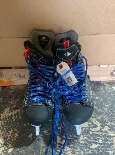 Used Intermediate Easton Stealth S17 Hockey Skates Regular Width Size 5