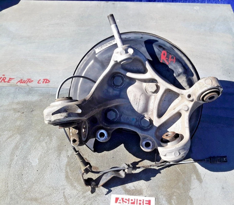 Buje de cojinete de nudillo de husillo trasero derecho Honda Accord 2008-2012 OEM 52210TA0A00 Foto 2 de 4