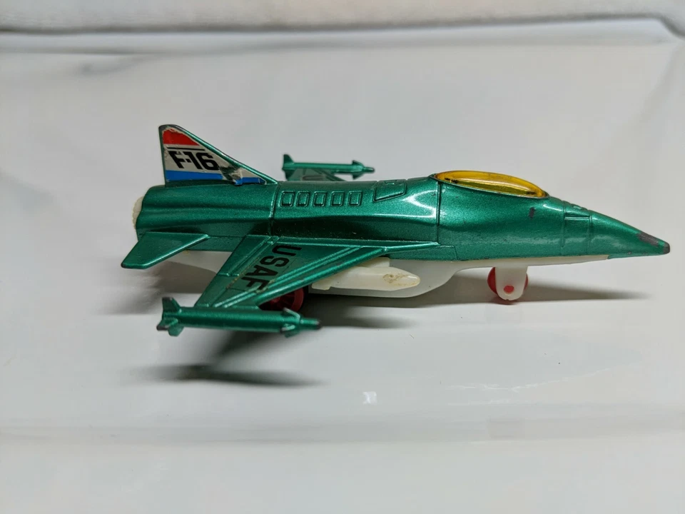 Avión de combate Dyna USAF No. Pullback F-16 Jet Green 2014 hecho en Hong Kong Foto 2 de 4