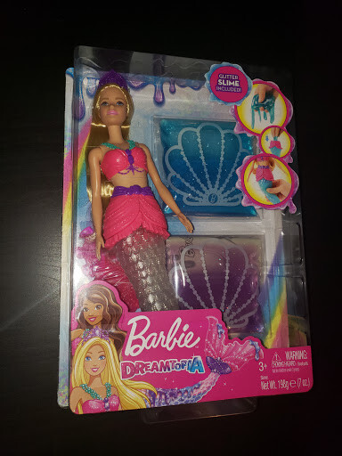barbie haciendo slime