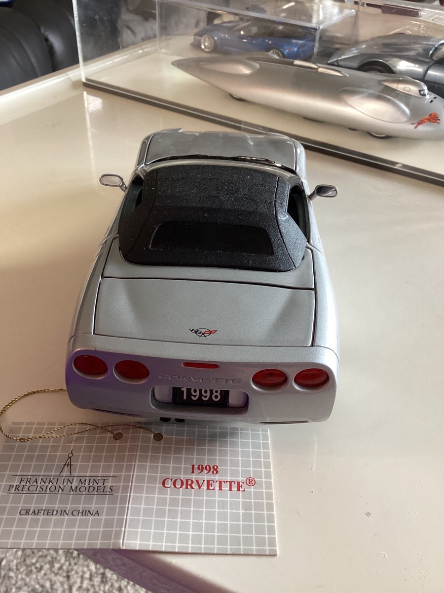Franklin Mint 1998 Silver Corvette Convertible 1:24 Scale B11XU36