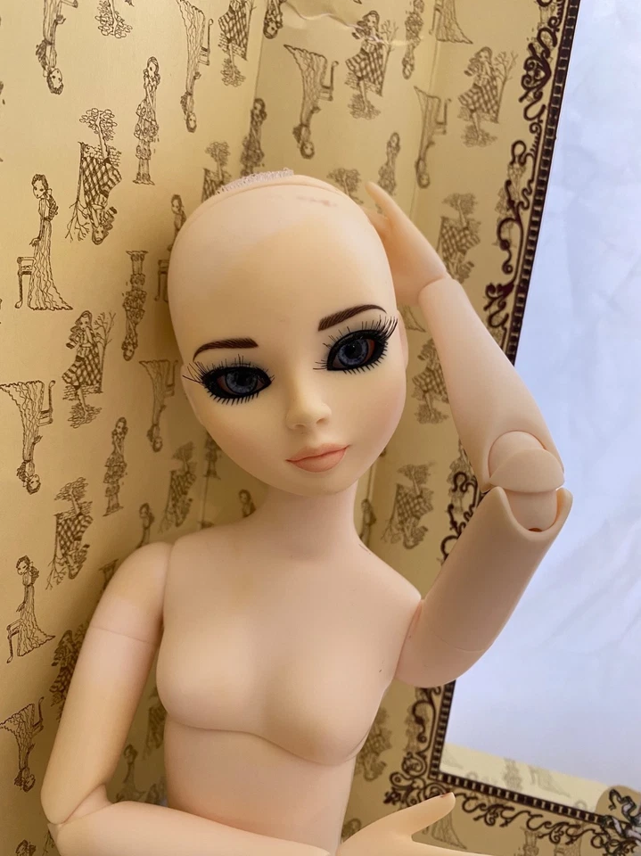 Ellowyne Wilde "Royal Rock" SOLO MUÑECA RESINA DESNUDA - Tonner Wilde Imagination Foto 4 de 4