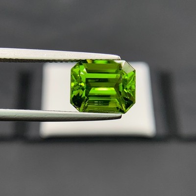 4.90 Carets Natural Top Quality Green Peridot Loose Gemstone From Pakistan