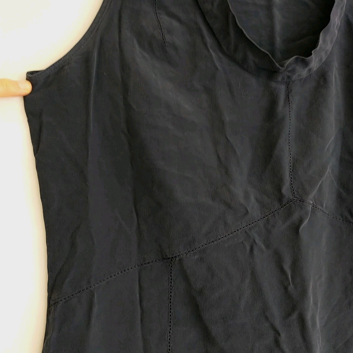 Tory Burch Blouse Top Womens 12 Navy Blue 100%Silk Eyelet Sleeveless Scoop Neck thumbnail 3