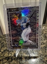 2026 Topps Series 2 Salvador Perez Purple Crackle /25 Royals SP Royals Umbrella