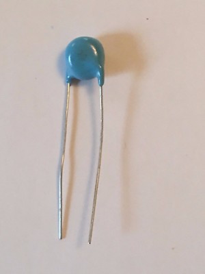 10 pcs New Murata Ceramic High Voltage Capacitors Radial 330pF 15KV