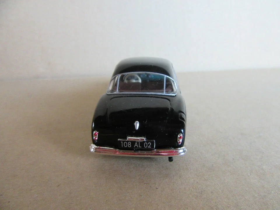251I IXO Altaya Simca 8 Sport 1952 Noir 1:43 - Photo 3/4