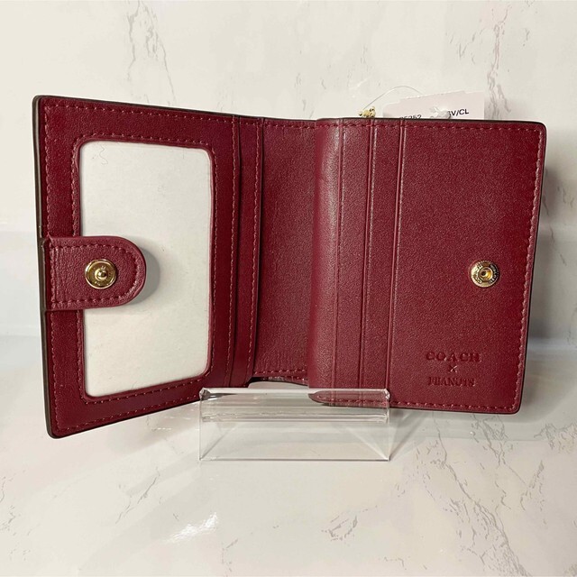 COACH x PEANUTS Snoopy Christmas Doghouse Leather Wal… Gem