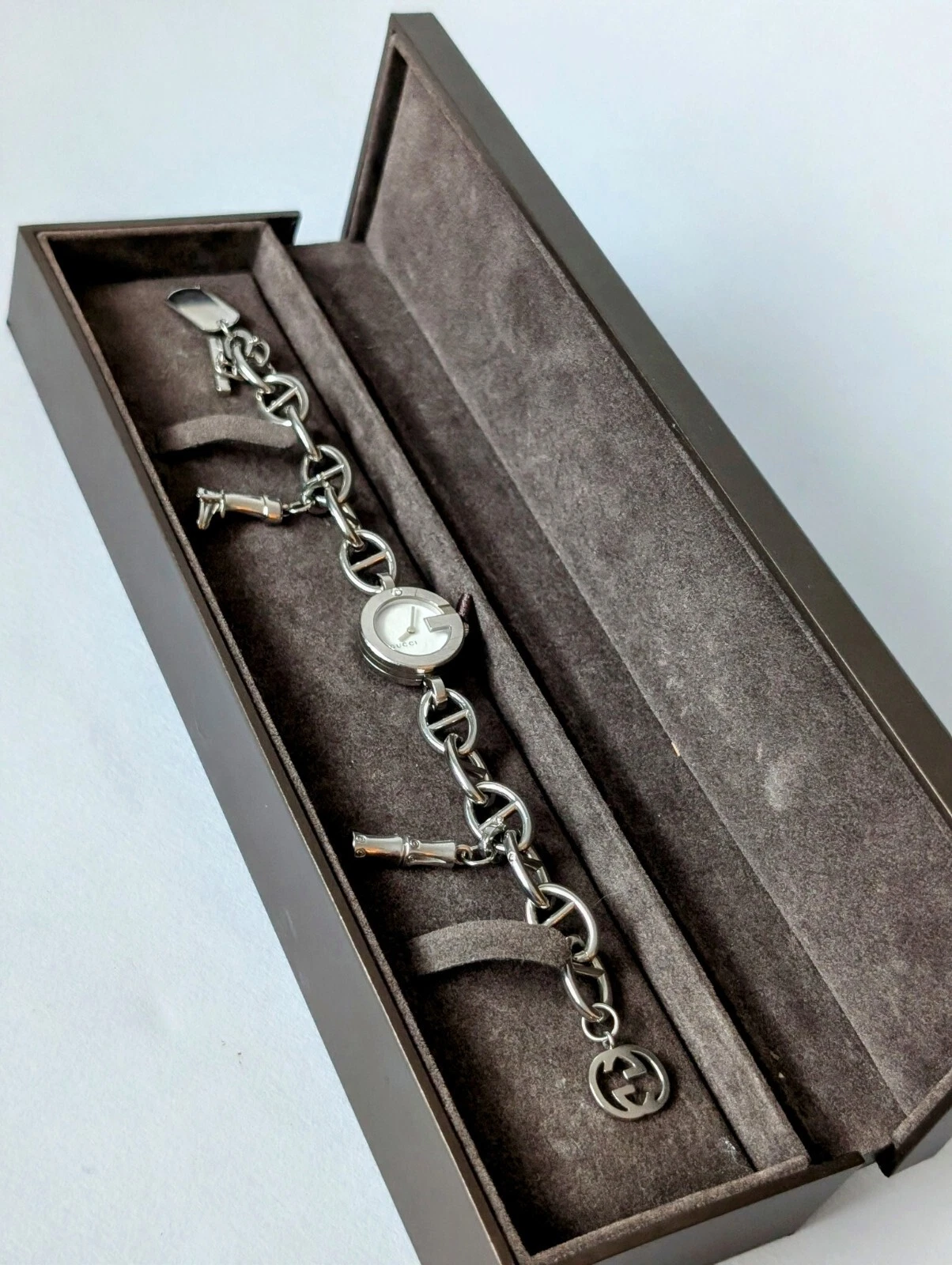 Montre Gucci vintage bracelet breloque Horsebit cowboy breloques cadran MOP