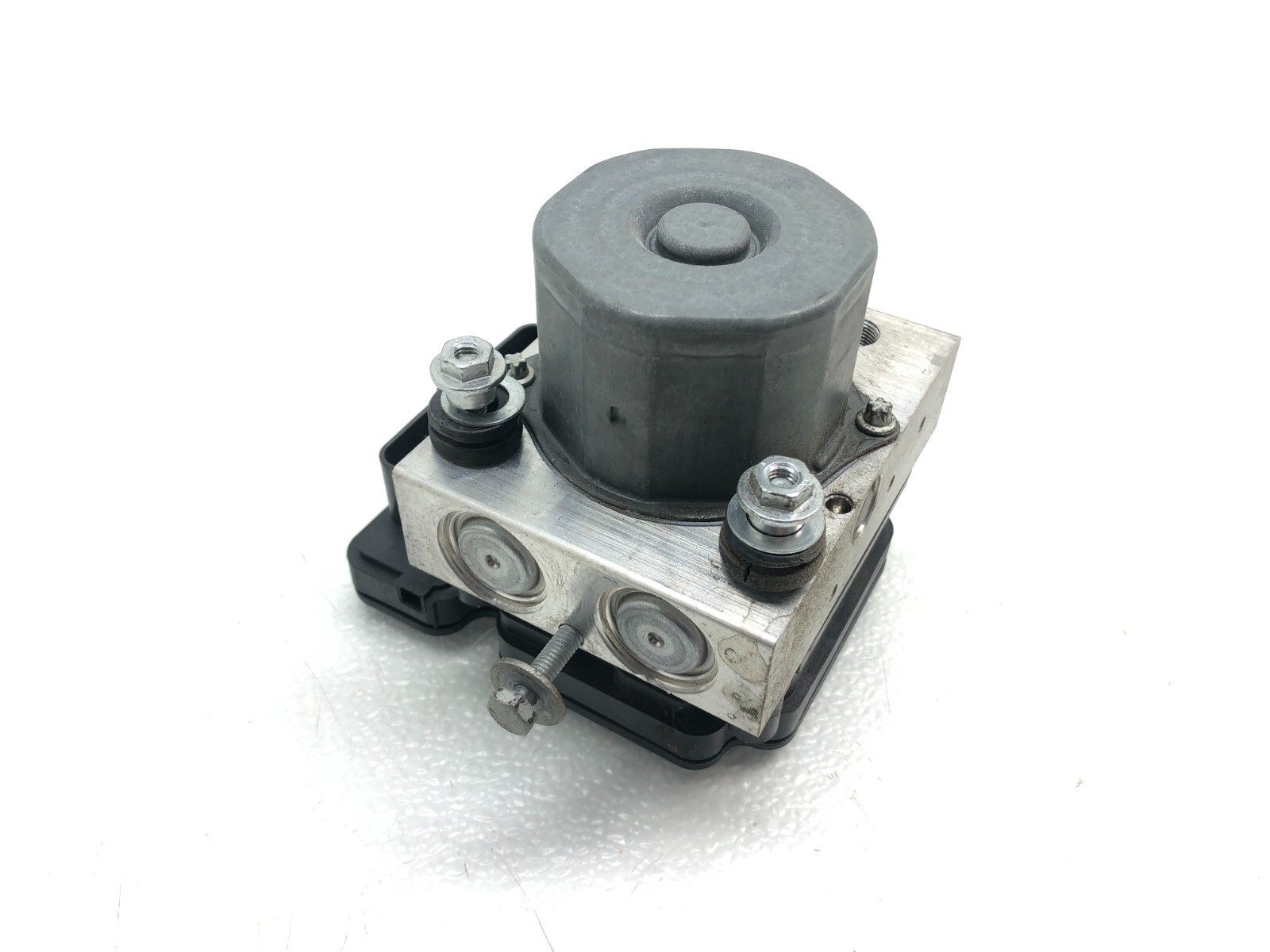 2014-2017 MASERATI GHIBLI 3.0L V6 ABS ANTI LOCK BRAKE PUMP MODULE OEM.