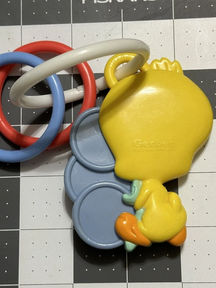 Anillo de dentición duro y suave Looney Tunes Lovables 1994 Gerber Piolín pájaro juguete para bebé Foto 4 de 4