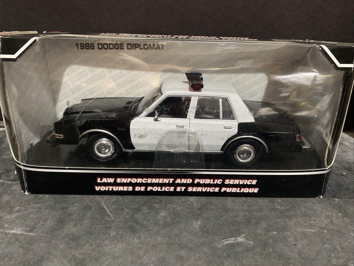 Motormax 1986 Blank 1:24 Scale Black And White Police Dodge