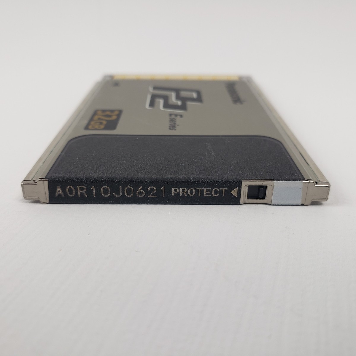 Carte Mémoire Panasonic P2 32 Go – Série E, Format P2 (occasion, Bon état)