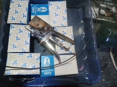 Salco P694 Heavy Duty Stapler  W/ 7 Boxes Of Staples