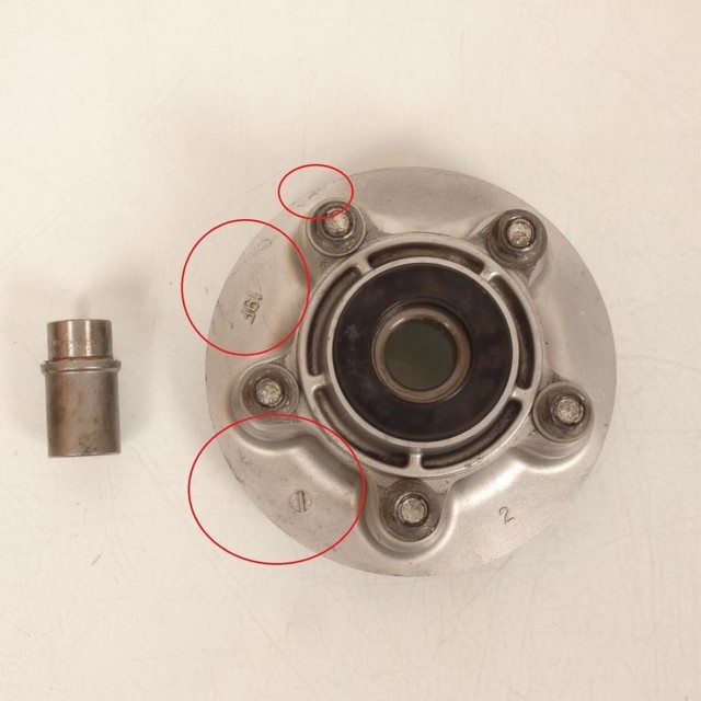 Porte couronne origine pour Moto Suzuki 650 Gladius 2009 19F / 64611-19F00-000