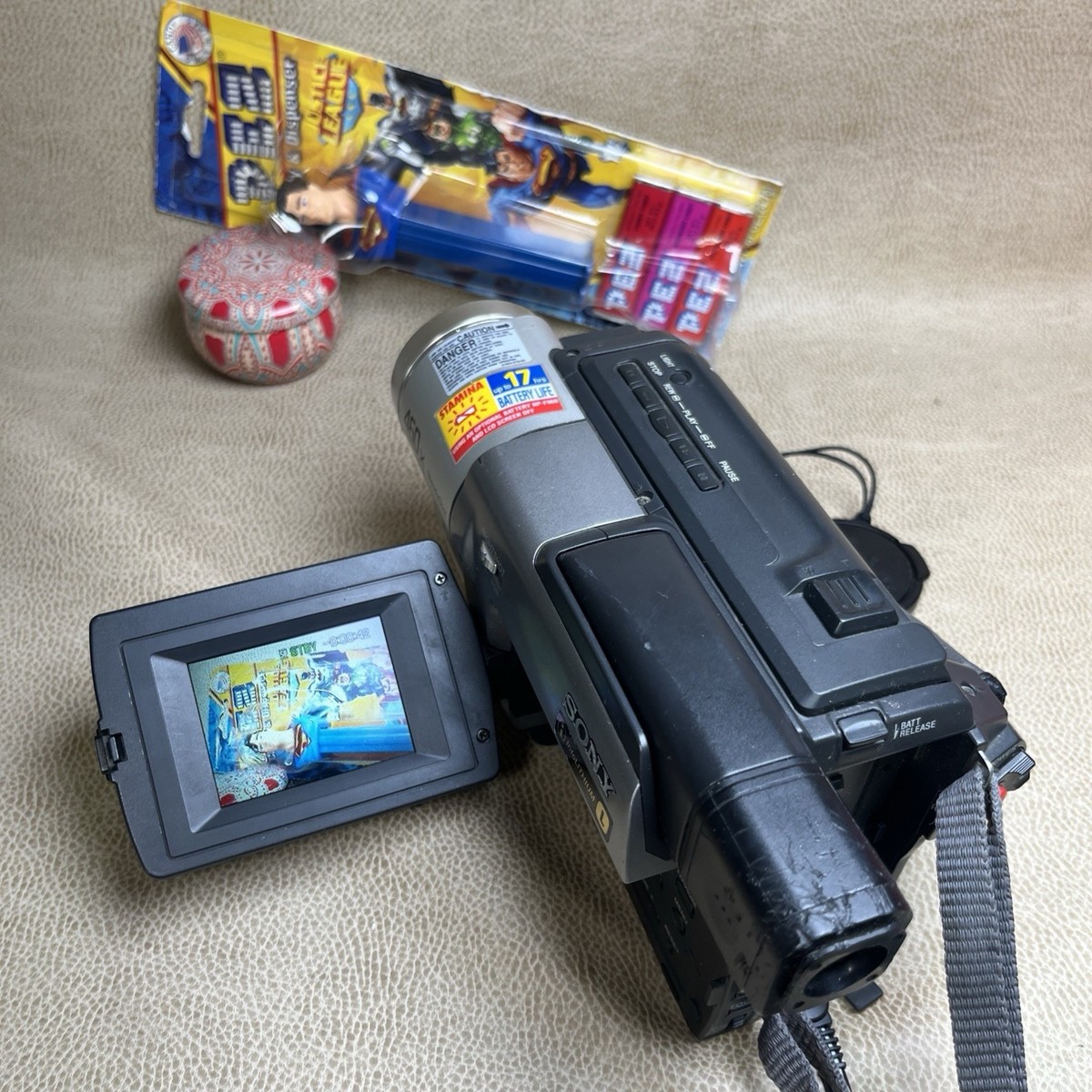 SONY VideoHi8 Handycam CCD-TR1 ⑤ Sony CCD-TRV68 Handycam Hi8 Camcorder