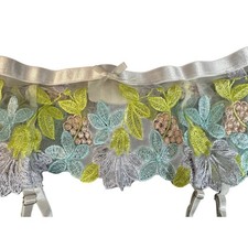 Women's XS Garder Belt for stocking embroidered very pretty