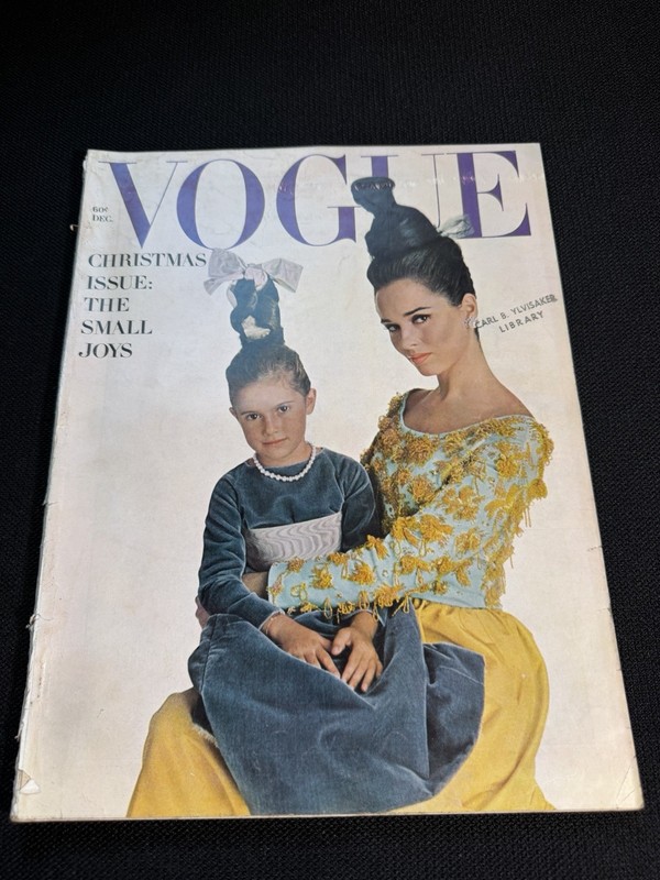 VOGUE Magazine - Volume 140, Number 10 - December 1962