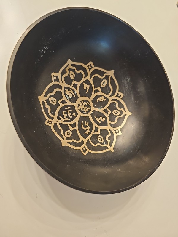 Vintage Tibetan Singing Bowl Gold with Golden Inlay, Brass, Black