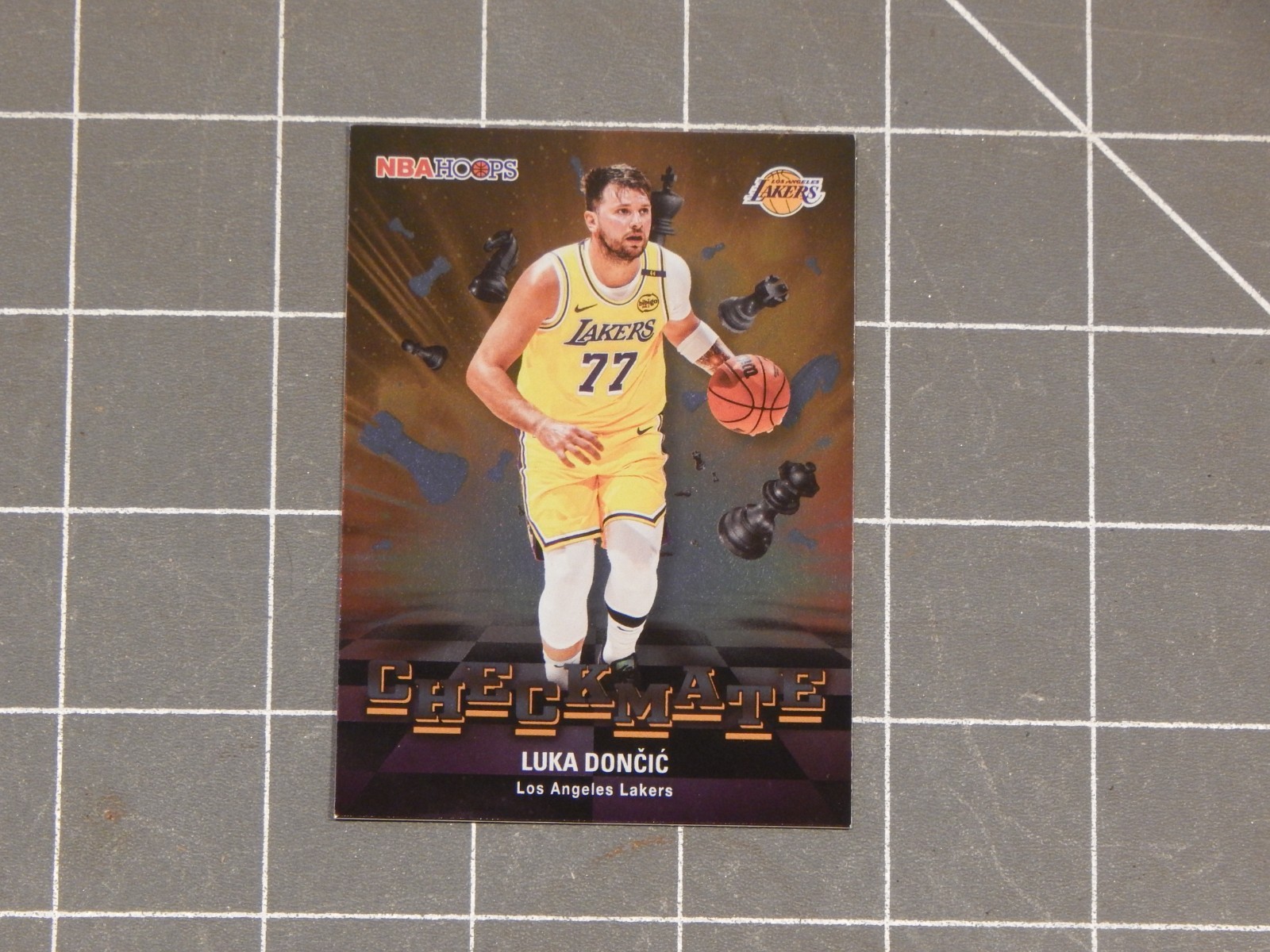 2025 Topps NBA Hoops Checkmate Luka Doncic Insert Card C3 Lakers   WONT GEM