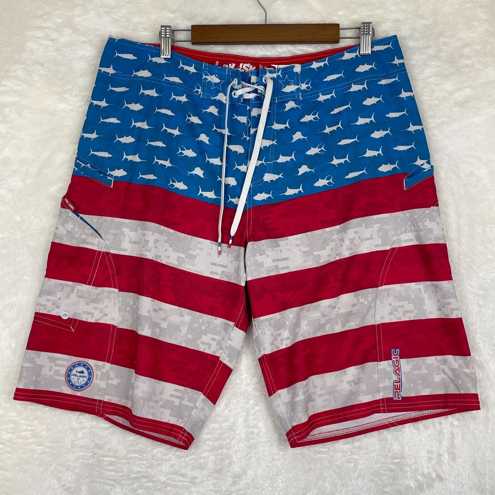Pelagic Board Shorts Mens Size 36 Sharkskin Patriotic American Flag Fishing READ