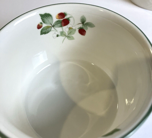 Mikasa Set of 8 English Countryside Strawberry Lane Tea/Coffee Cups DP903 Mint - Picture 3 of 12