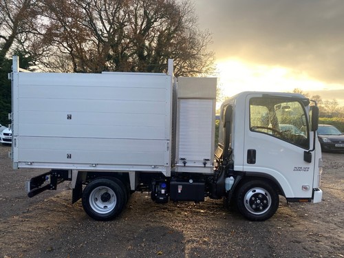 ISUZU N35 (125) SWB TW ARB BODY TIPPER £ 41495 PLUS VAT FERNDOWN 01202 877345 - Picture 3 of 17