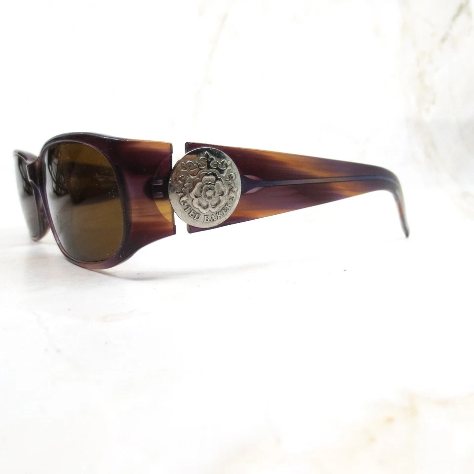 Óculos de sol Ted Baker armação feminino marrom tartaruga aro completo retangular 57-16-135 - Imagem 2 de 4