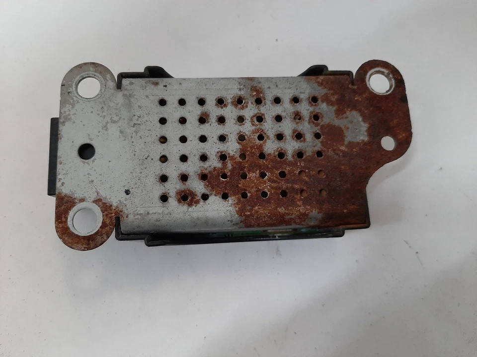 Antenne Amplificateur De Hayon VW GOLF V 1K1 1K6035570F 2005 15384930 - Photo 3/4