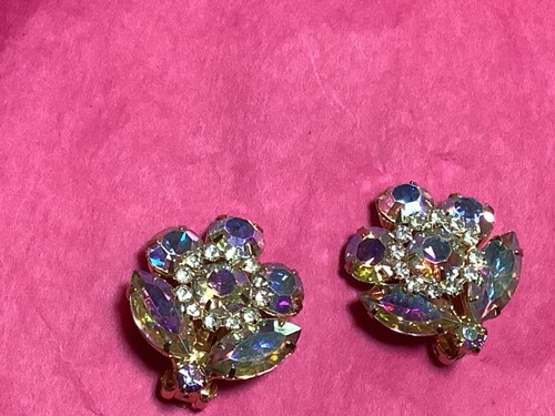 vintage crystal purple Aurora Borealis clip on earrings flower leaves - Picture 2 of 6