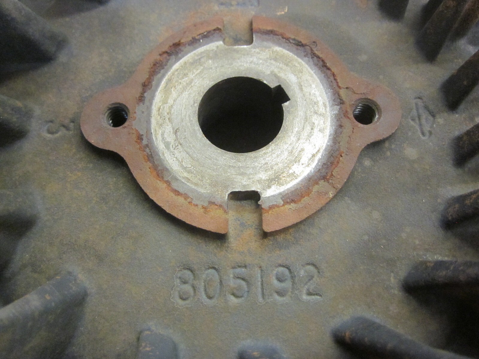 Briggs & Stratton Vanguard 16hp 16 HP Vertical Engine Flywheel 690889