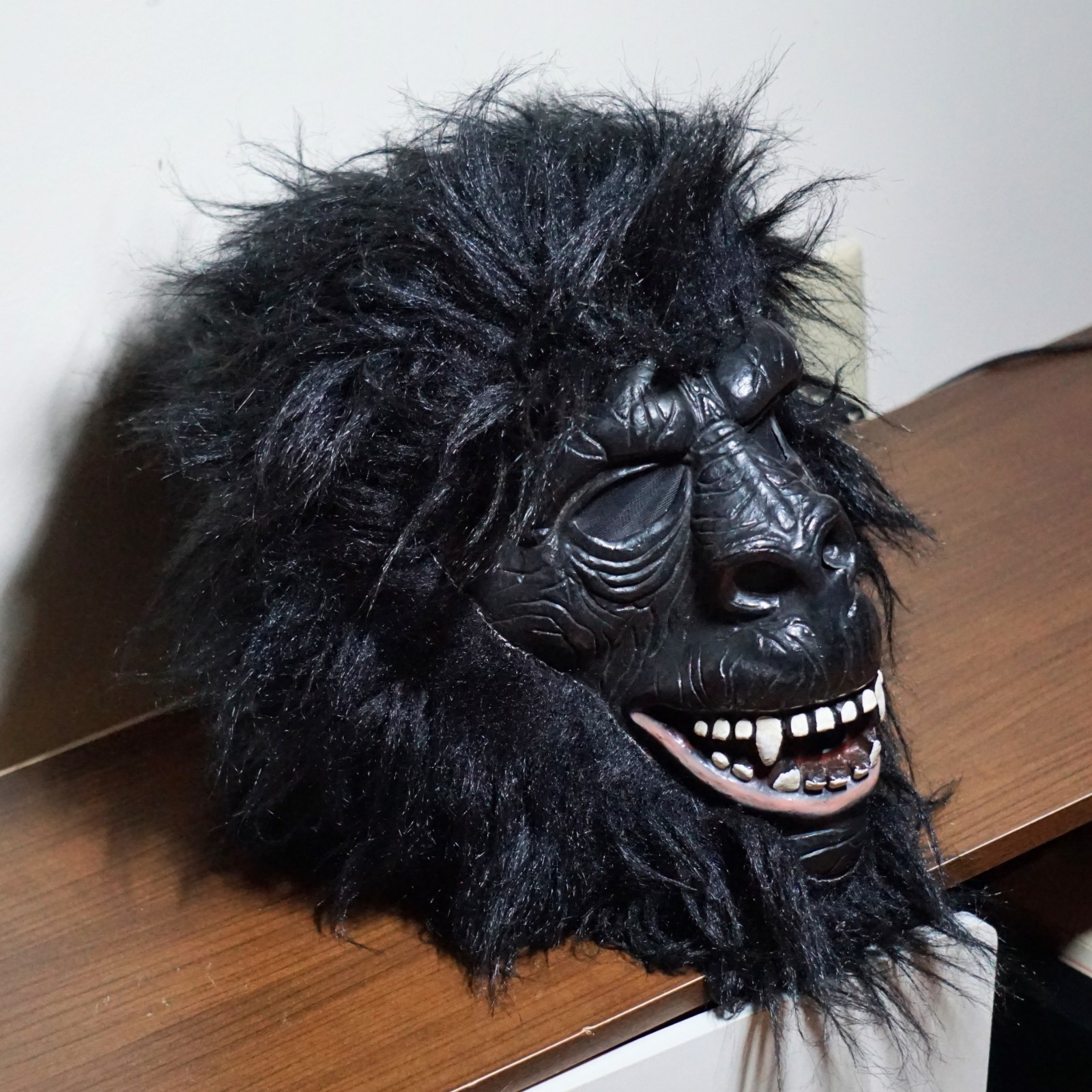 REALISTIC GORILLA MONKEY MASK - image 4