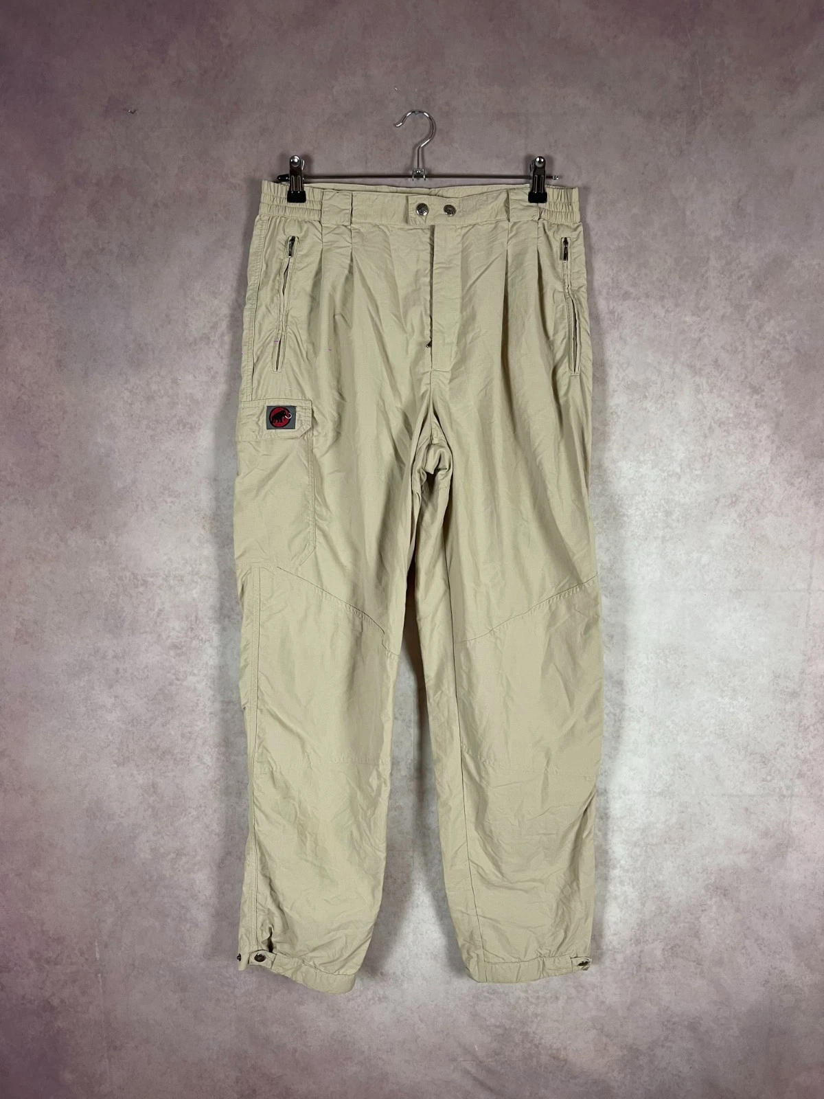 Vintage MAMMUT Camping Outdoor Hiking Trekking Pants Trousers Cargo Size 50 M
Opens in a new window