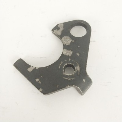 BMW E12 E21 E28 E30 E34 M20 Engine Oil Pump Bearing Cover Holder 12121364199