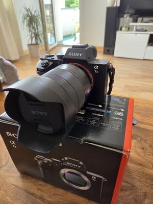 sony alpha a7 ii + Zeiss Vario Tessar 24-70/4 (Only 8623 Shutter Count )