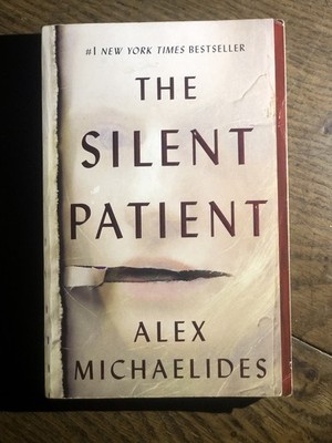 The Silent Patient by Alex Michaelides Paperback Book SIGNED GC 2021 1st