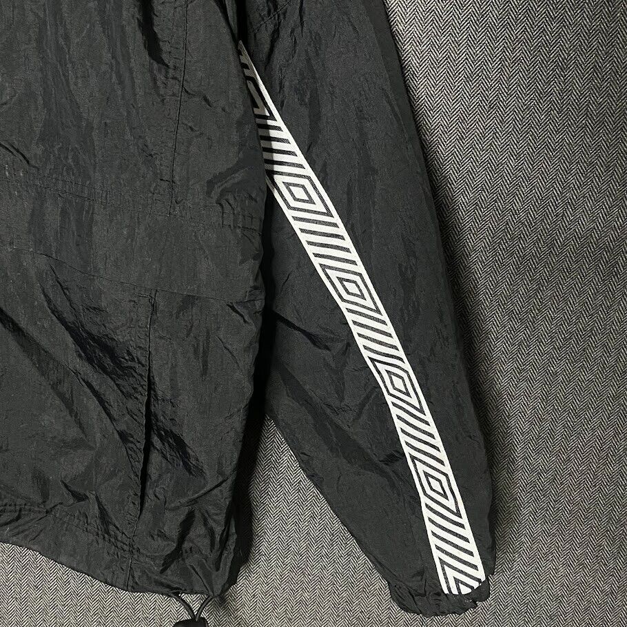 Umbro Windbreaker Jacket Youth Medium Black Graphic Print Umbro Windbreaker Jacket Youth Medium Black Graphic Print
