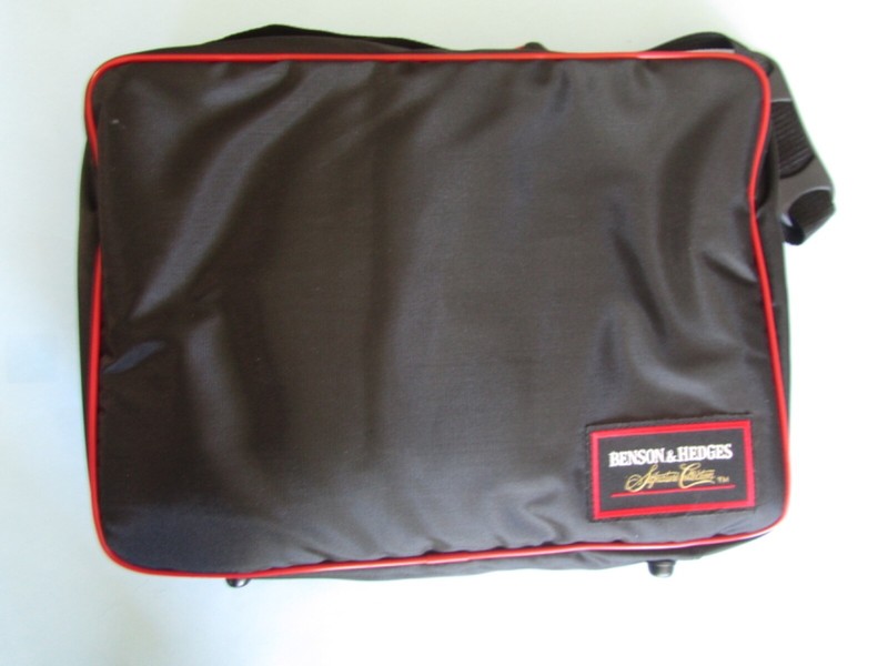 Picnic Set - Benson & Hedges Signature Collection - complete