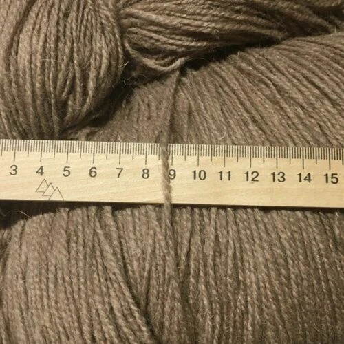 100% Schafwolle Strickgarn gefärbt Flaschengrün hell (30,00€/1kg) - Bild 2 von 2